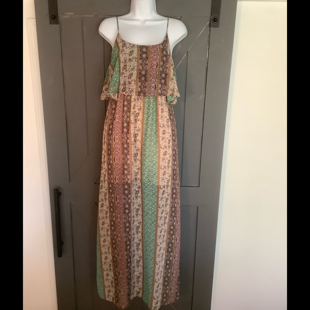 Altar’d State patterned maxi dress size medium❤️❤️❤️❤️